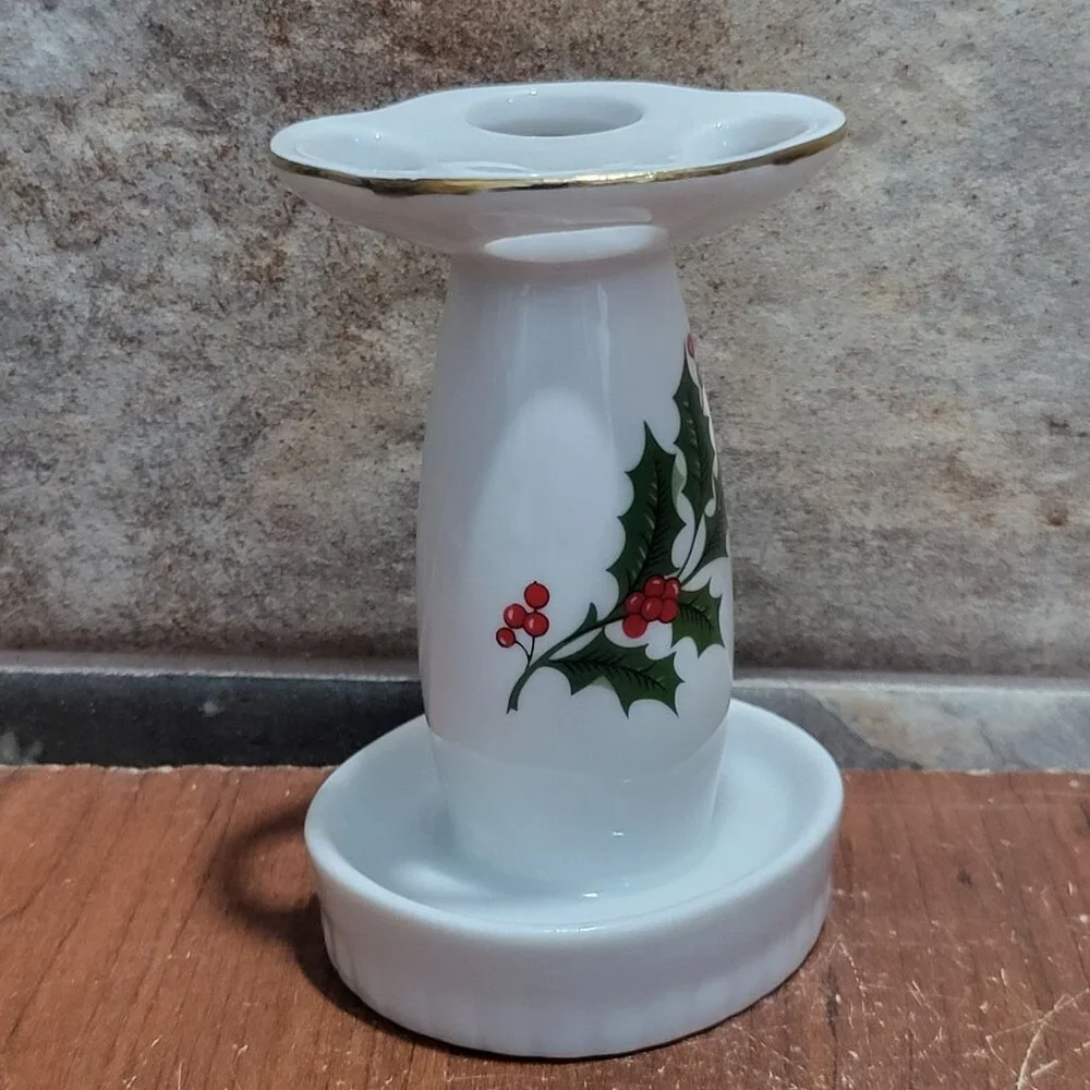 Vintage Porcelain Green Holly Leaves Berry Toothbrush Holder